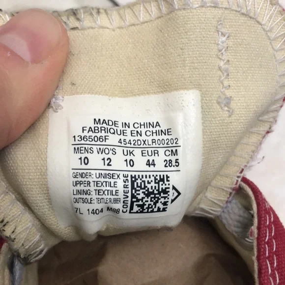 Mens Red low top converse - Picture 8 of 14